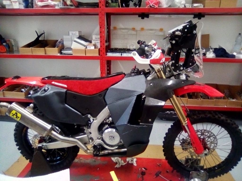 Honda 450 Rally 2019 serbatoi vetroresina 02